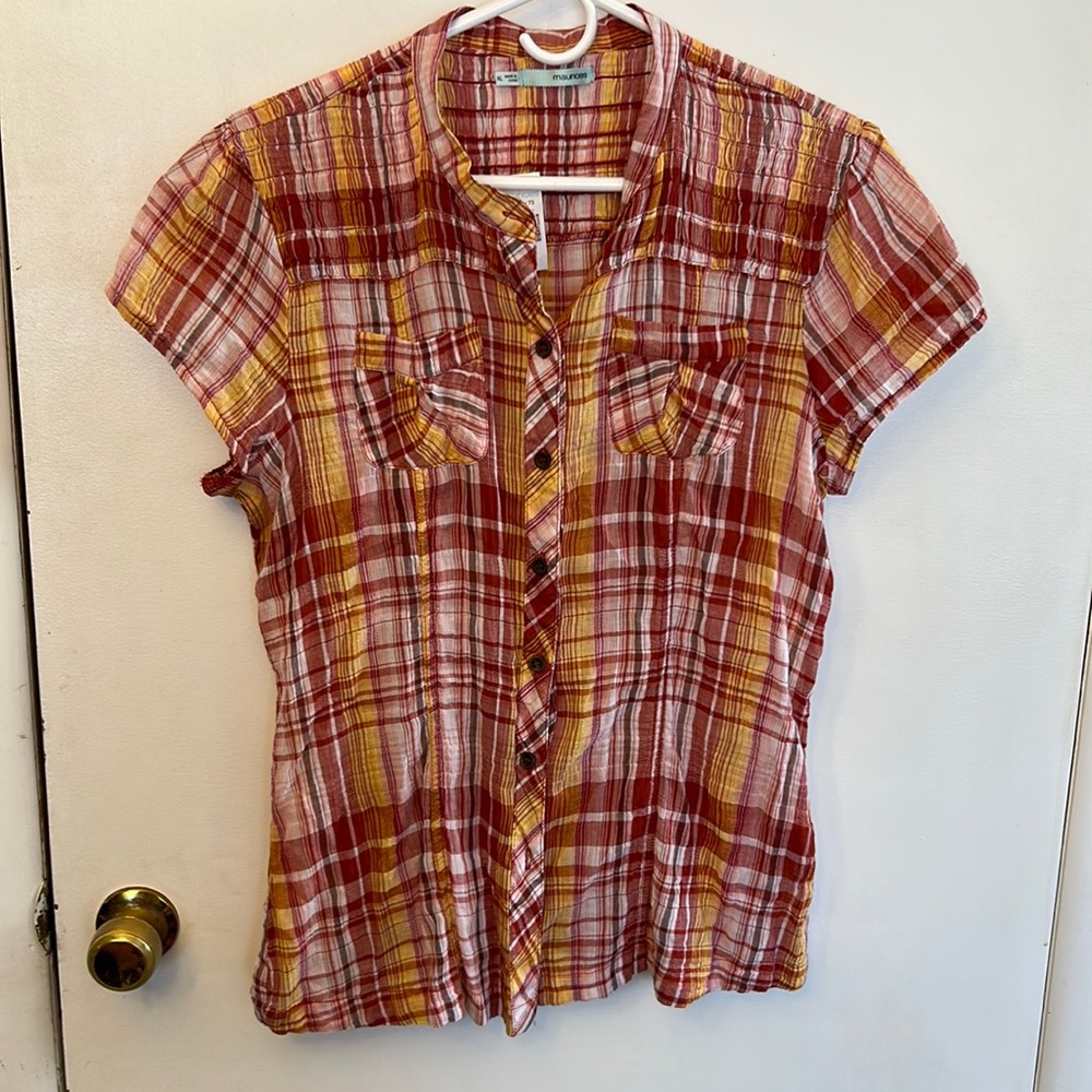 COPY - Maurice’s Women’s Short Sleeve Button Down Shirt Red/Yellow Size XL NWT